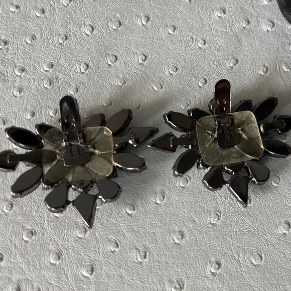 Aldo shoe clips, black stones, for flats, ballet flats, or pumps. - Picture 9 of 10